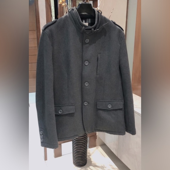 Get an absolutely stunning look in this New Allen Solly, Soft Jacket for Winters - Picture 3 of 15